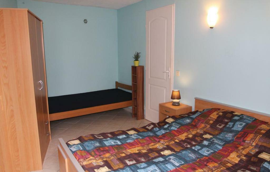 La Fontaine Apartment Егез Екстериор снимка