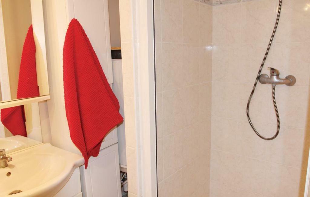 La Fontaine Apartment Егез Екстериор снимка