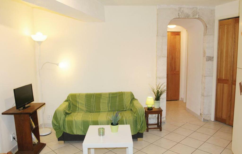 La Fontaine Apartment Егез Екстериор снимка